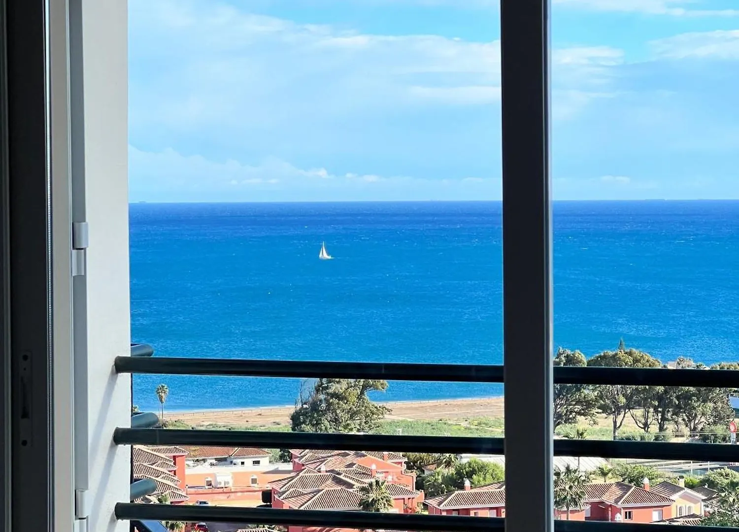 Vistas Al Mar En Jardines Del Mar Mediterraneo Castillo de Sabinillas Apartment